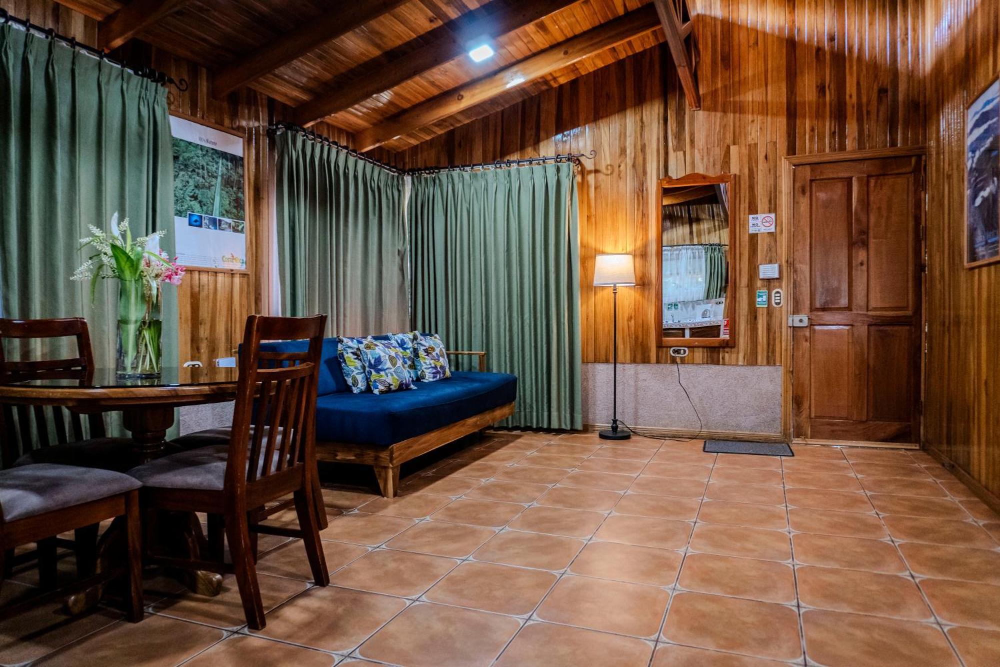 Los Pinos Cabins & Reserve Monteverde Phòng bức ảnh
