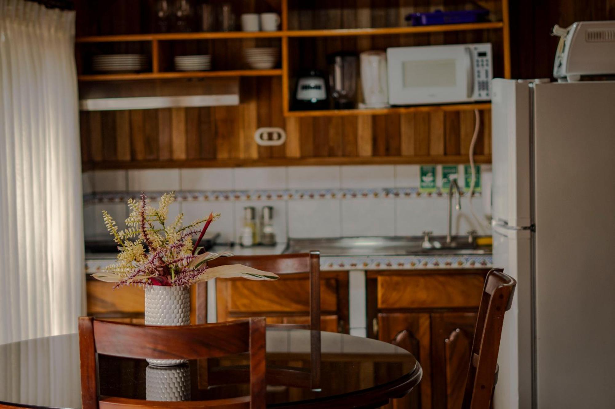 Los Pinos Cabins & Reserve Monteverde Phòng bức ảnh