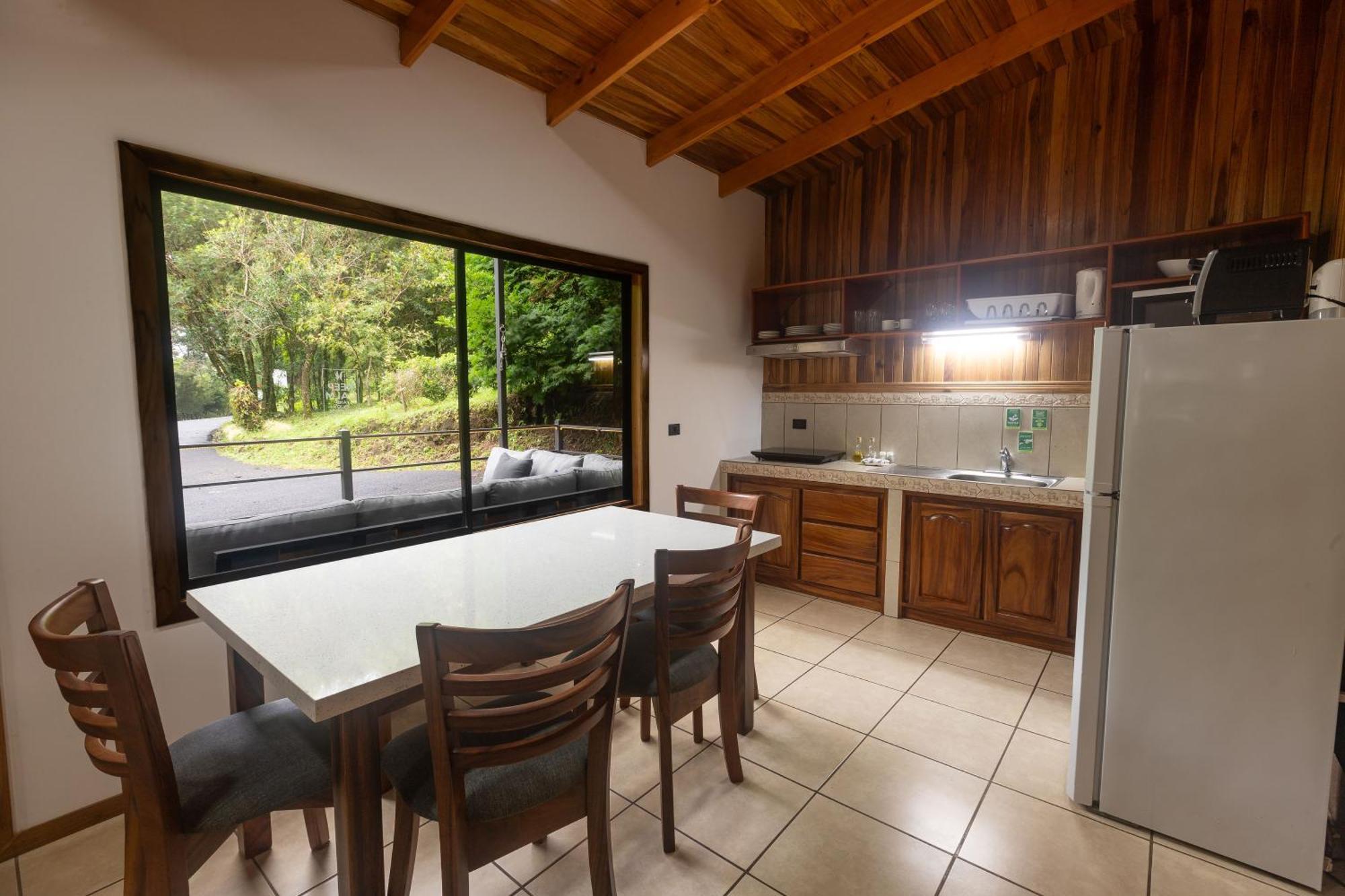 Los Pinos Cabins & Reserve Monteverde Phòng bức ảnh