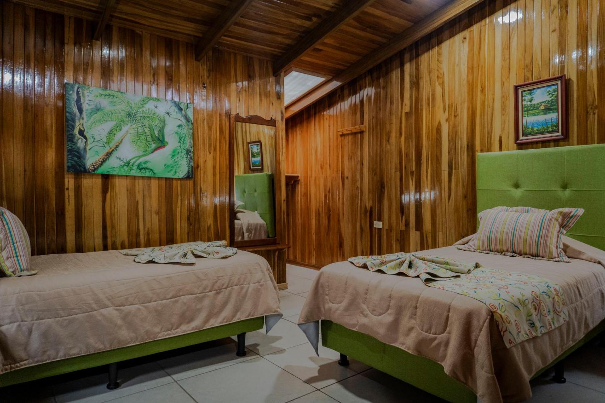 Los Pinos Cabins & Reserve Monteverde Phòng bức ảnh